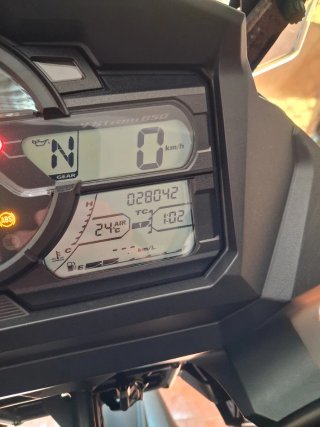 Suzuki V-Strom 650 Negra