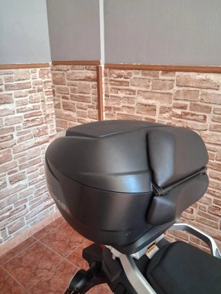 Suzuki V-Strom 650 Negra