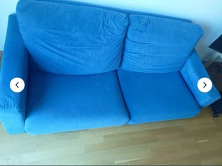 Sofá azul dos plazas