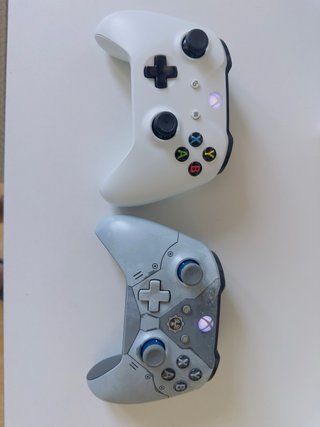 Xbox One S 1TB + 2 mandos y juegos