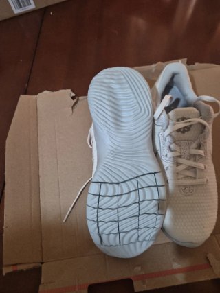 Nike Zapatillas Blancas y Plateadas