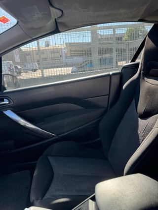 Peugeot 308 2012