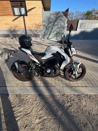 Keeway RKF 125cc Moto Naked