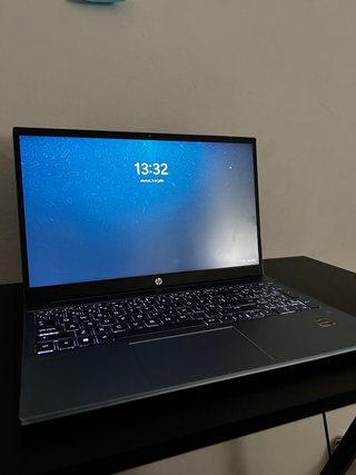 Portátil HP Pavilion Gris Azulado (Negociable)