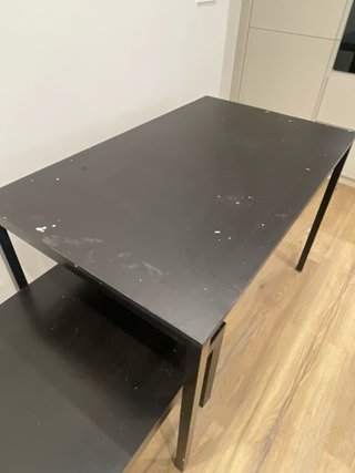 Mesa grande, mesa pequeña y silla IKEA