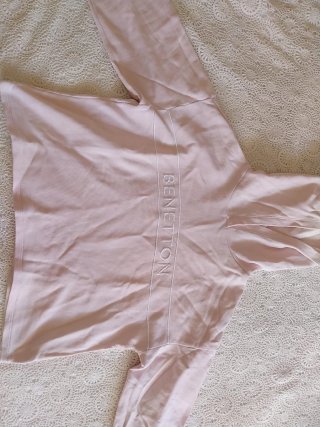 Sudadera Benetton con capucha rosa