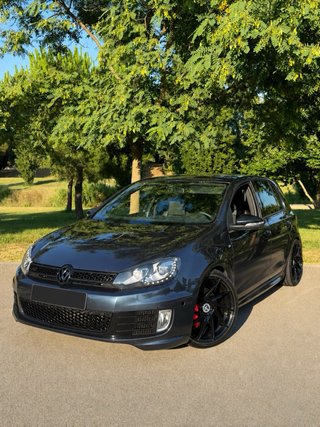 VW GOLF GTI 35 ANIVERSARIO