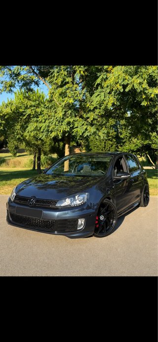 VW GOLF GTI 35 ANIVERSARIO