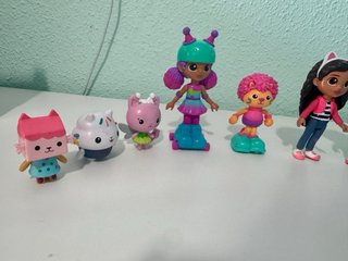 Casa de muñecas Gabby+Ático+Muñecos+WC Siregata