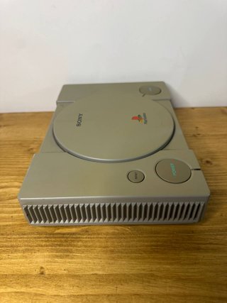 PlayStation 1 SCPH-1002 Completa