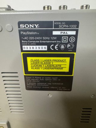 PlayStation 1 SCPH-1002 Completa