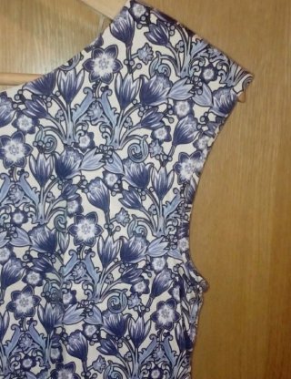 Vestido nuevo Closet flores azules