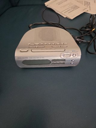 Radio Despertador Sony ICF -C273