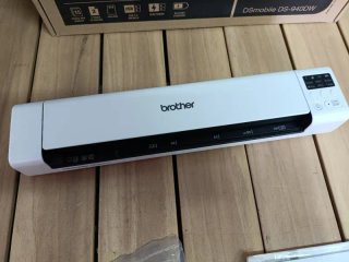 Brother DS940DW. Scanner portatile per documenti A4