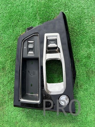 CONSOLA CENTRAL Peugeot 5008 (06.2017->)