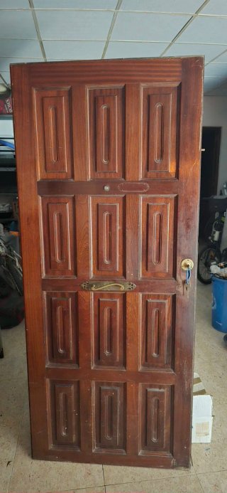 Lote cabeceras y puerta sin marco