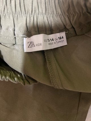 Pantalón fluido largo verde