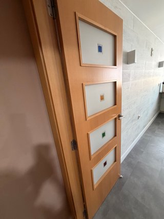 Puertas interiores madera con cristal