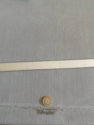 Estor enrollable puerta gris claro