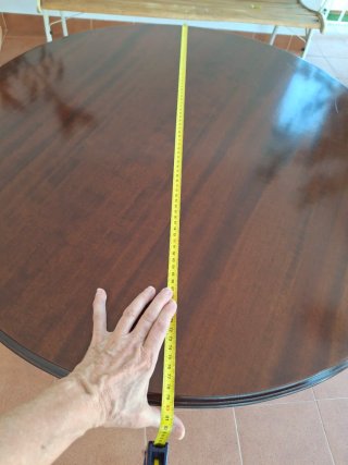 Mesa velador  de madera, redonda
