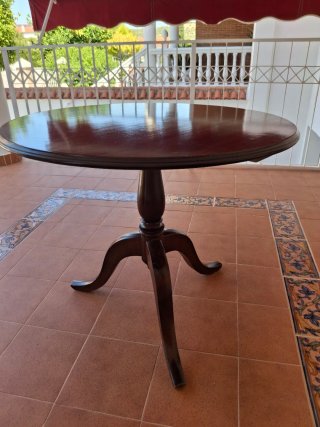 Mesa velador  de madera, redonda
