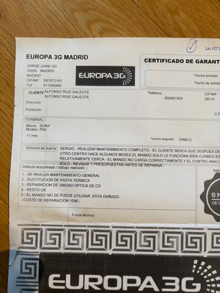 PS4 (PlayStation 4) con 15 juegos.