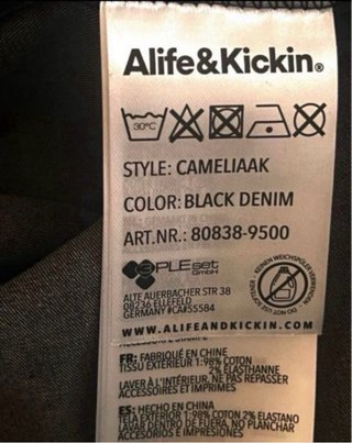 * Talla S. Vestido ALIFE & KICKIN