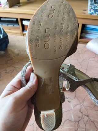 Bolso y zapatos de fiesta a juego