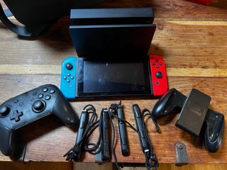 Nintendo Switch Gen 1 + super combo accesorios