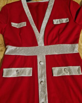 Vestito donna elegante rosso con dettagli oro