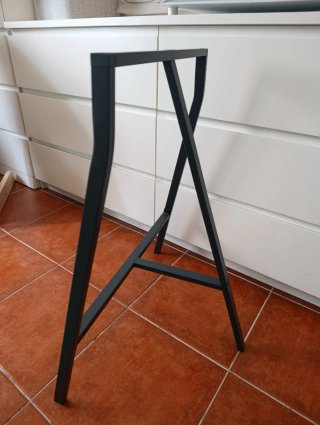 Tablero y burras escritorio Ikea