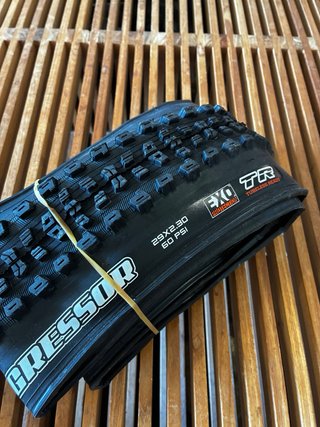 Neumáticos Maxxis y Onza Nuevos