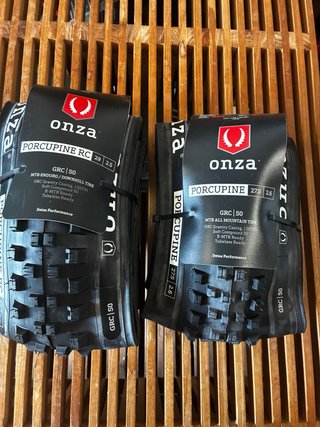 Neumáticos Maxxis y Onza Nuevos