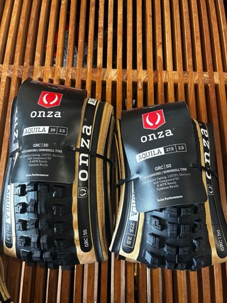 Neumáticos Maxxis y Onza Nuevos