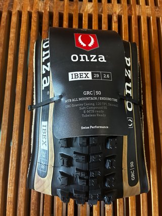 Neumáticos Maxxis y Onza Nuevos