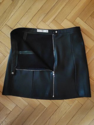 Falda polipiel Talla L Mango.