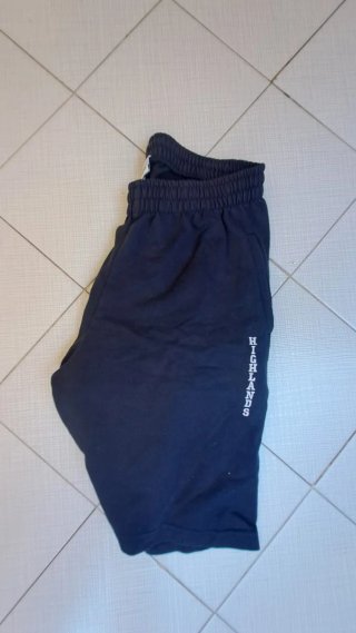 Pantalones cortos negros con logo