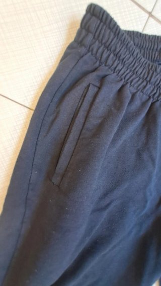 Pantalones cortos negros con logo