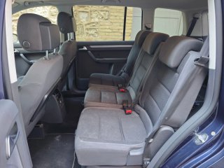Volkswagen Touran NACIONAL 7 plz Diésel automático
