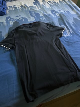 Polo Zara Man Negro con Bordados Dorados Talla L