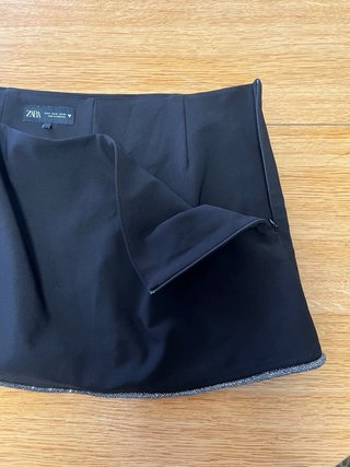 Falda pantalón negra con brillantes