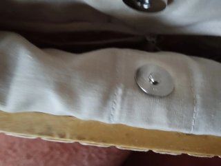 Bolso de fibra con etiqueta