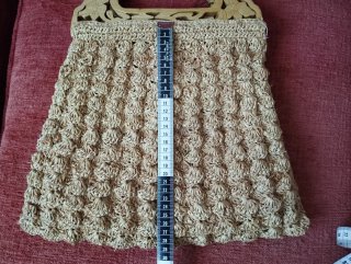 Bolso de fibra con etiqueta