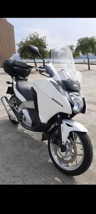 Honda Integra NC 700D Maxi Scooter 47CV