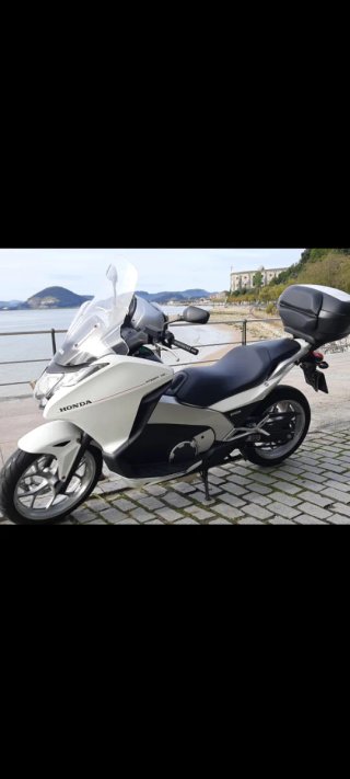 Honda Integra NC 700D Maxi Scooter 47CV