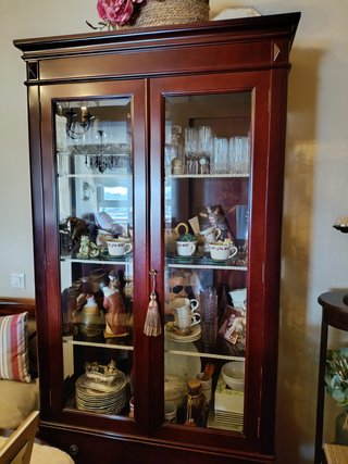 Vitrina expositora de madera y cristal