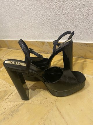 Sandalias tacón Zara negras talla 40