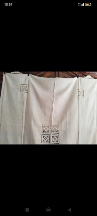 Tenda lino écru intagliata a mano