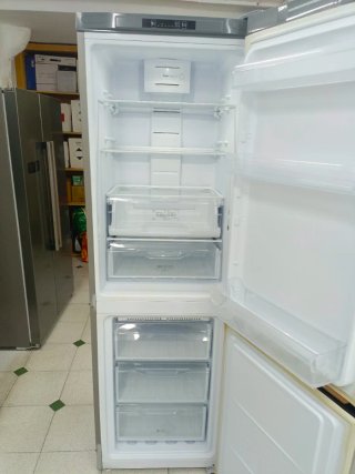 Nevera combi Indesit plateada 190/60cm A+ garantia