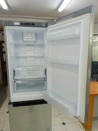 Nevera combi Indesit plateada 190/60cm A+ garantia
